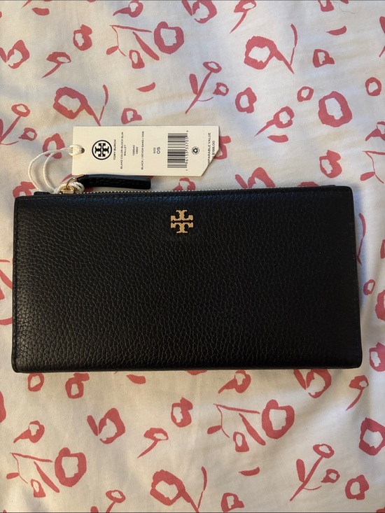 Tory Burch Handbags - Tory Burch Blake Black Leather slim wallet nwt